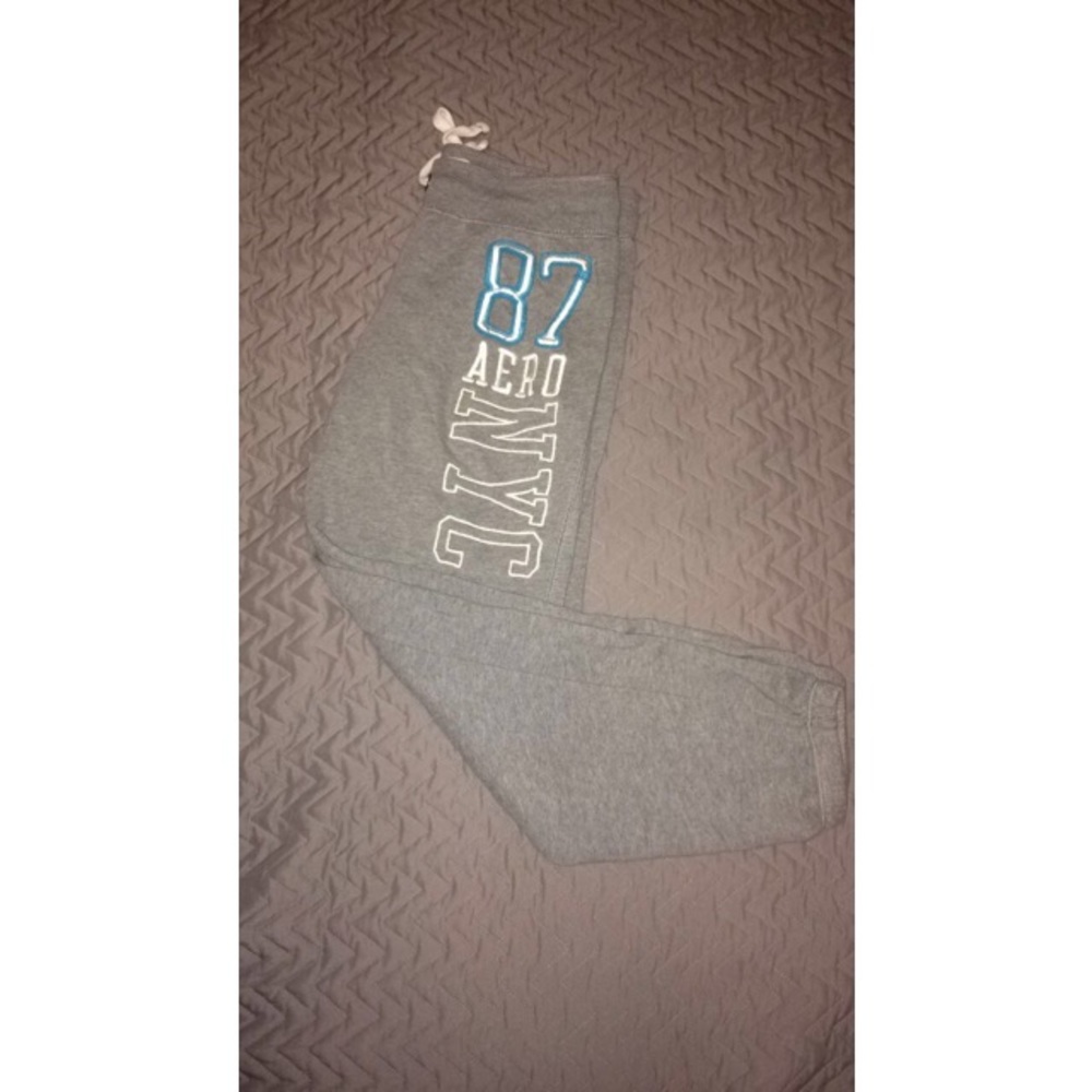 Aeropostale grey sweat pants Size Medium